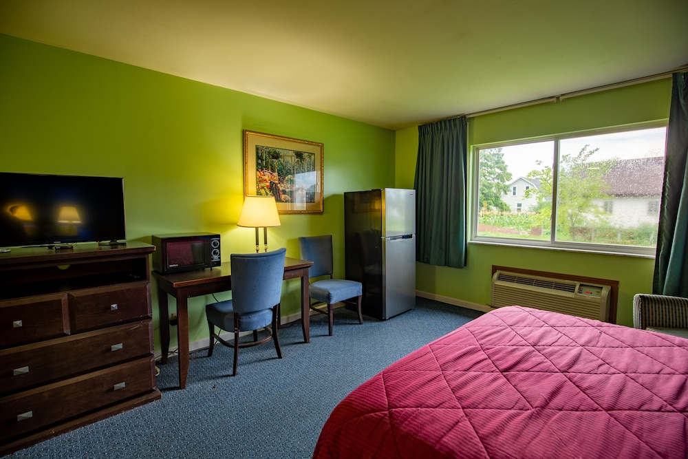 Budget Host Inn - Property Image 18