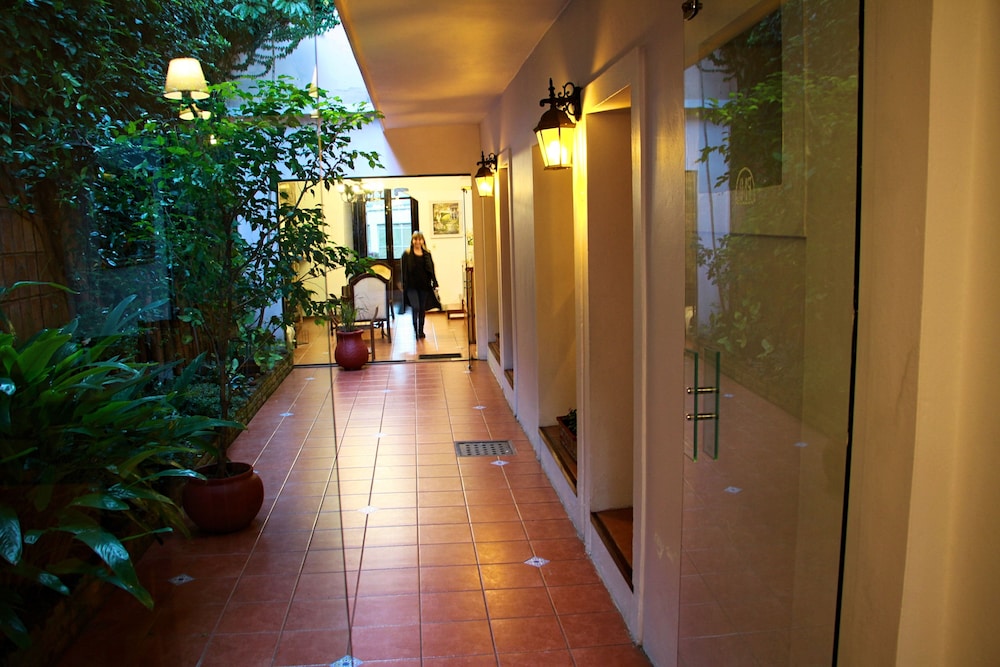 La Manuel Lobo Posada