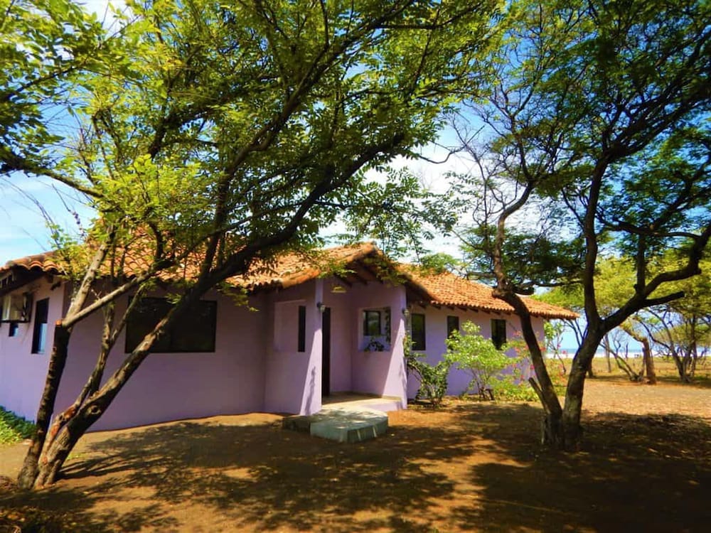 Salt Escapes Nicaragua - Bella Casas