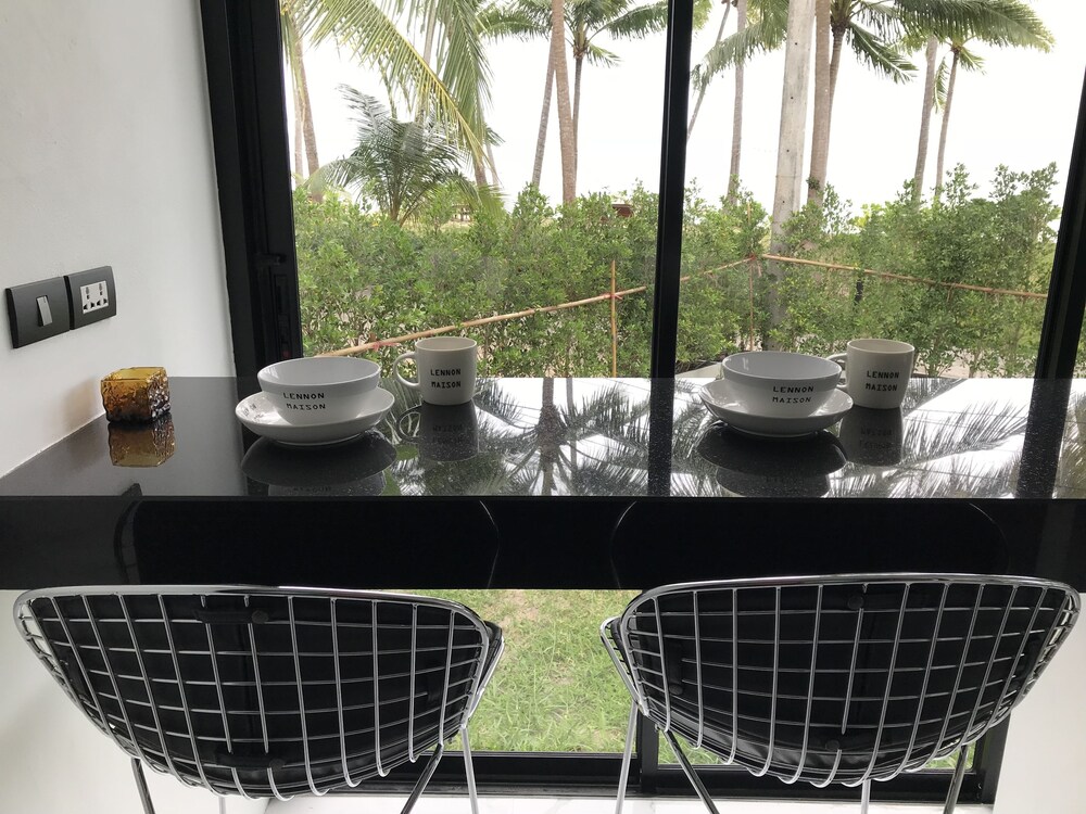 Lennon Maison