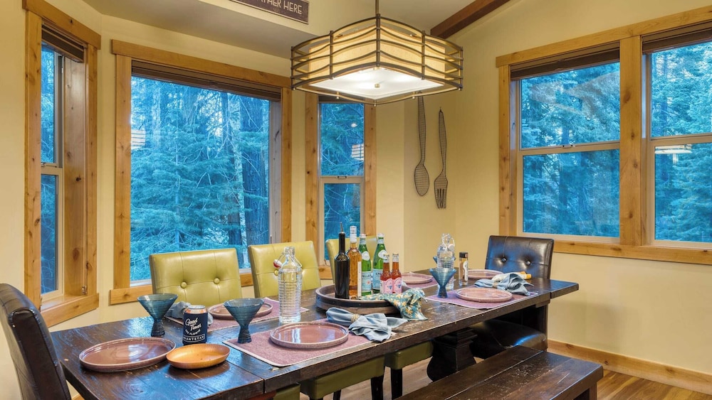 Cozy Tahoe Retreat w/ Hot Tub, Movie Room & Forest Views Tahoma Getaway by Avantstay