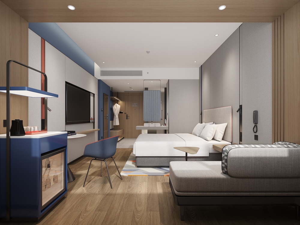Holiday Inn Express Qingdao City Balcony by IHG