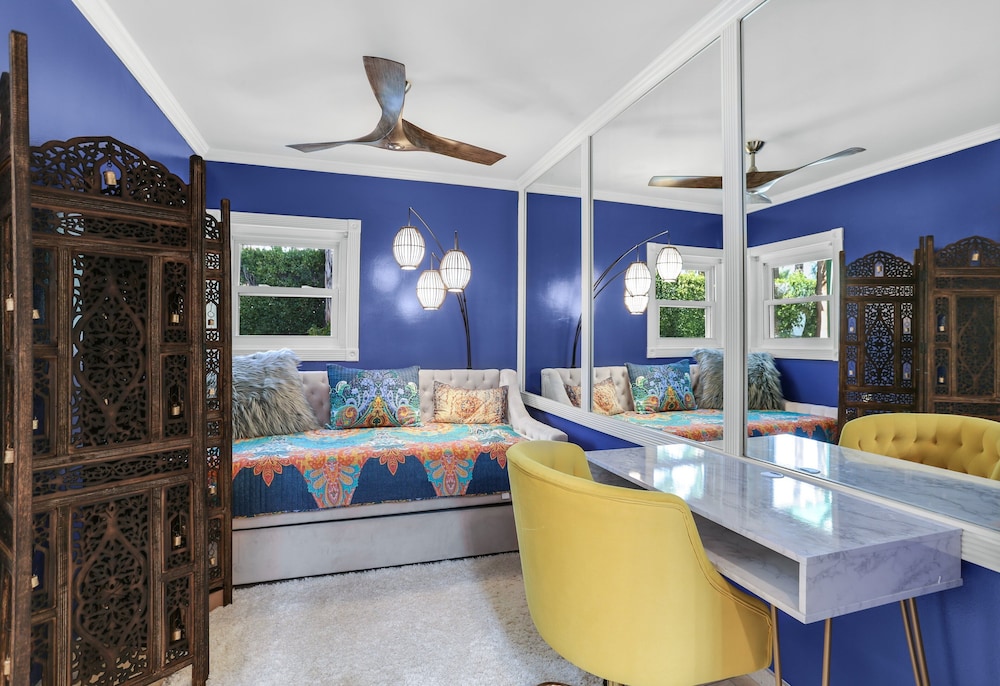 Petite Private Bungalow