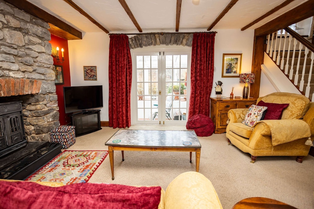 Hall House Estate - 4 Properties- St Florence