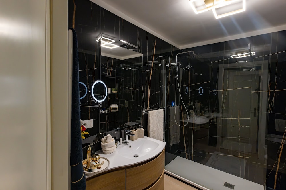 Rosam Via Veneto 15 min Walk From Spanish Steps