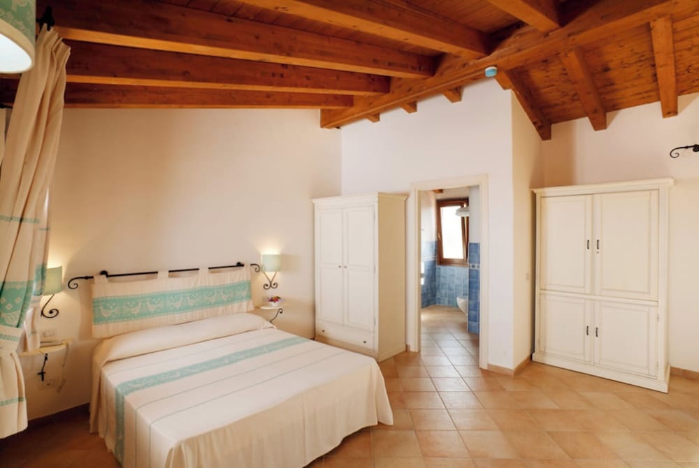Il Mirto Appartamenti, Ac e Wifi, Gallura