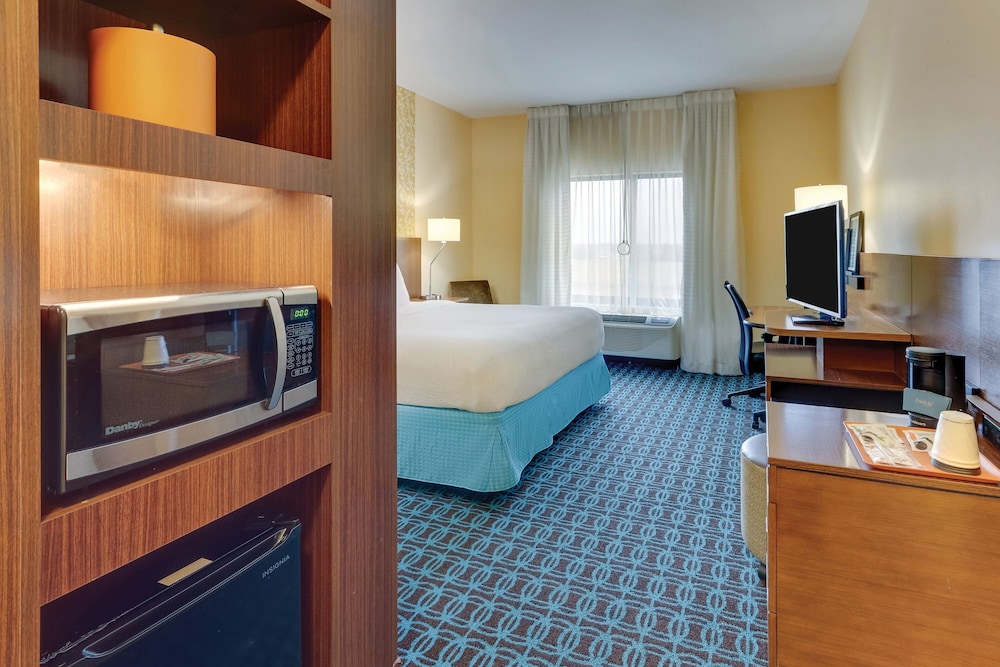 Dunn Vacations - Fairfield Inn Suites Dunn I-95 - Property Image 25