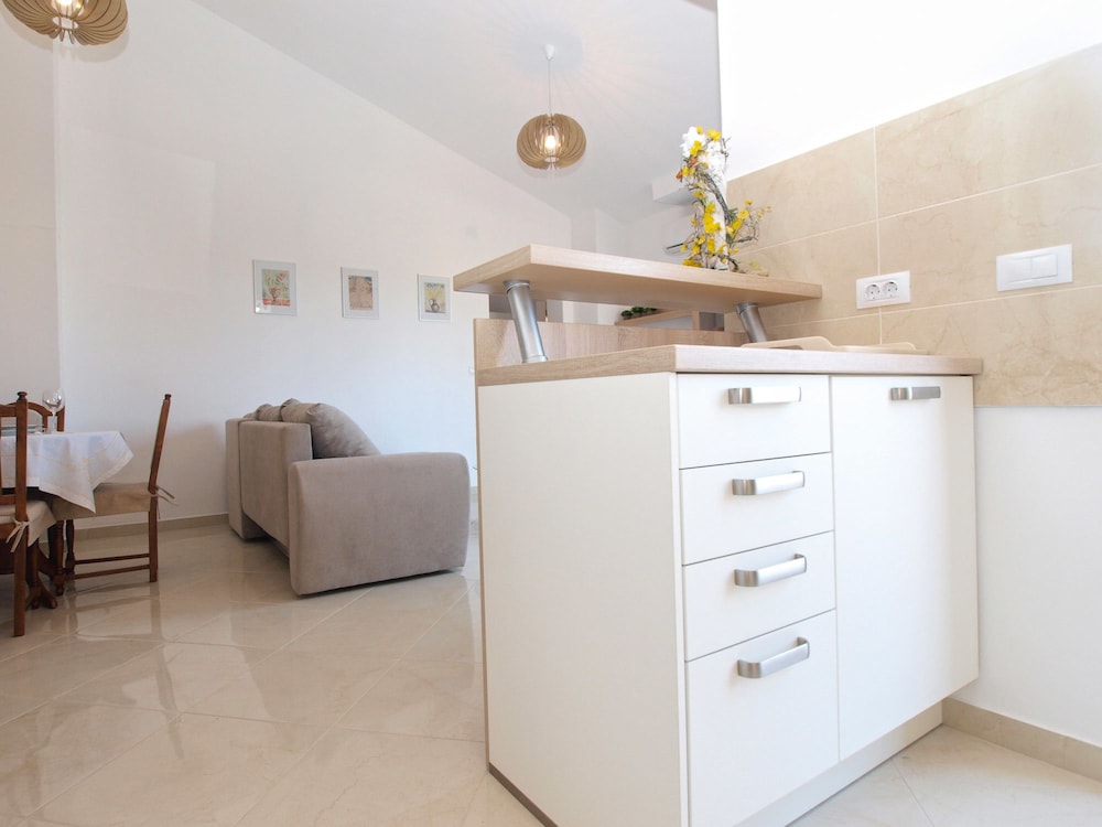Apartment 1611