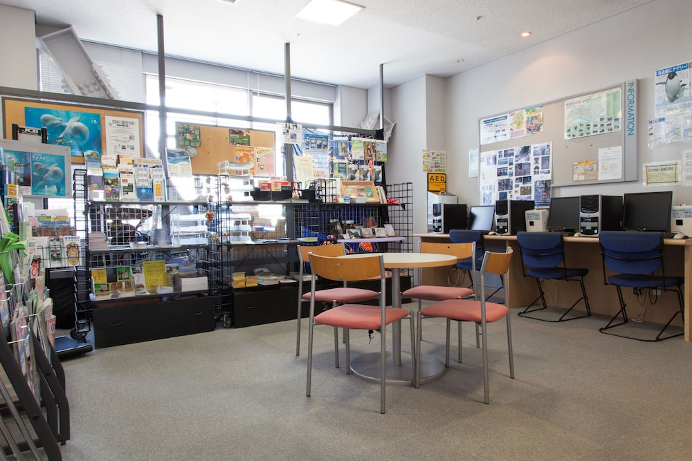Shin-Osaka Youth Hostel