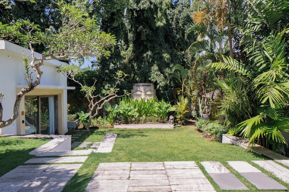 Outsite Bali