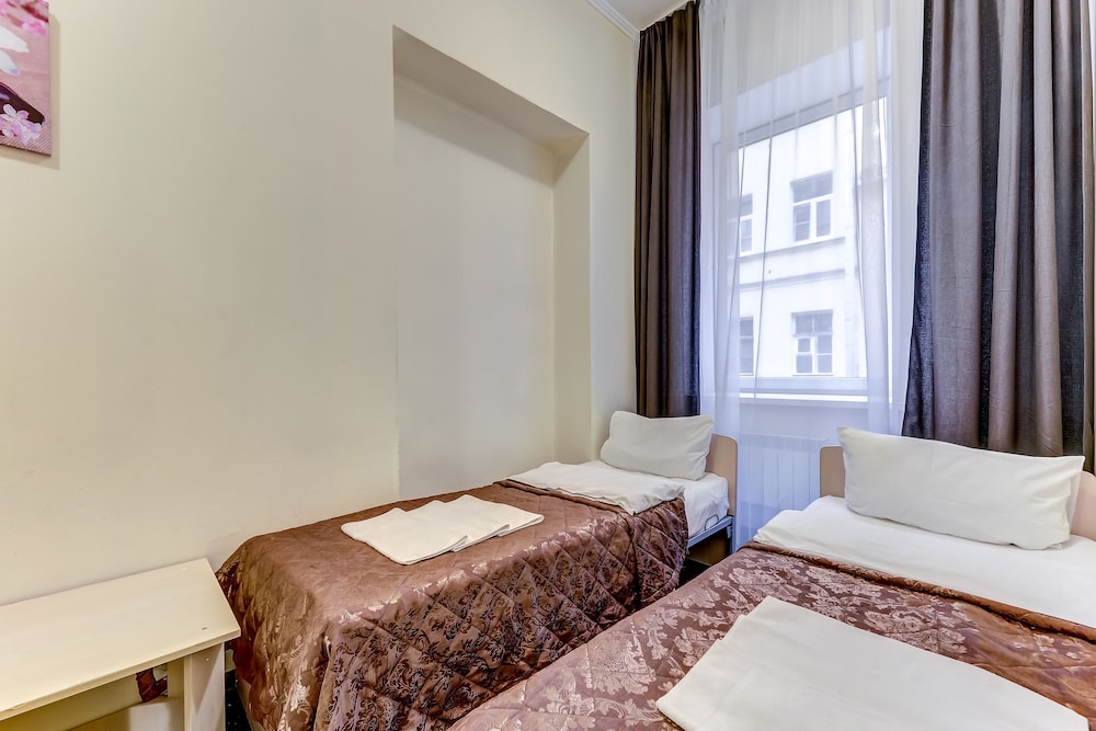 SuperHostel on Nevsky 130
