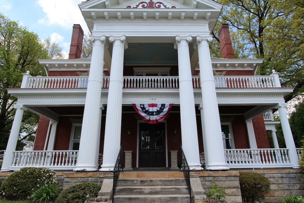 South Broadway Manor