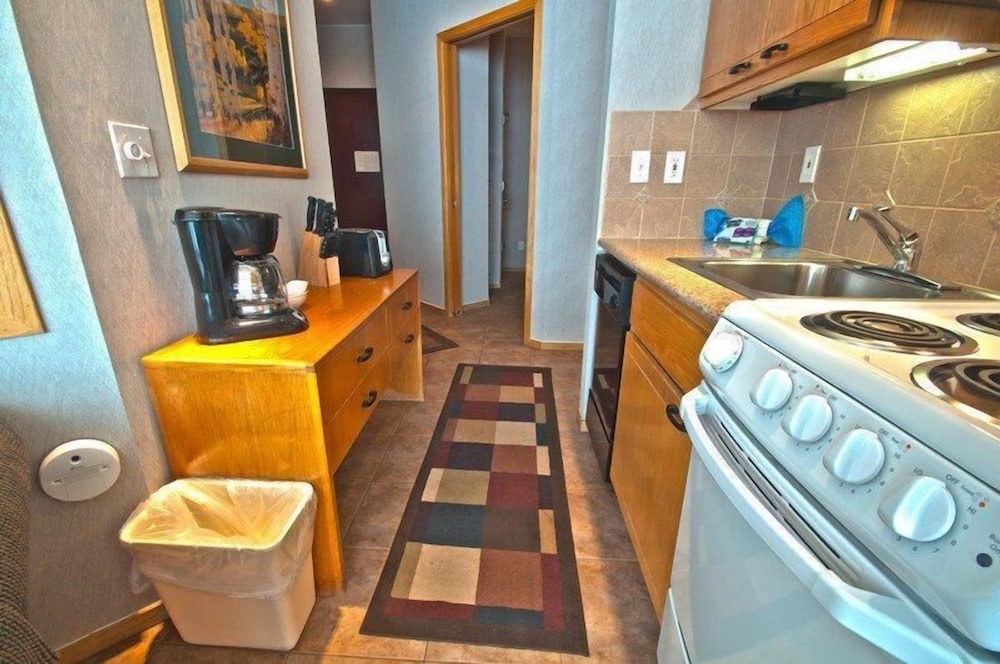River Bank Lodge 1 Bedroom Apartment by Key to the Rockies