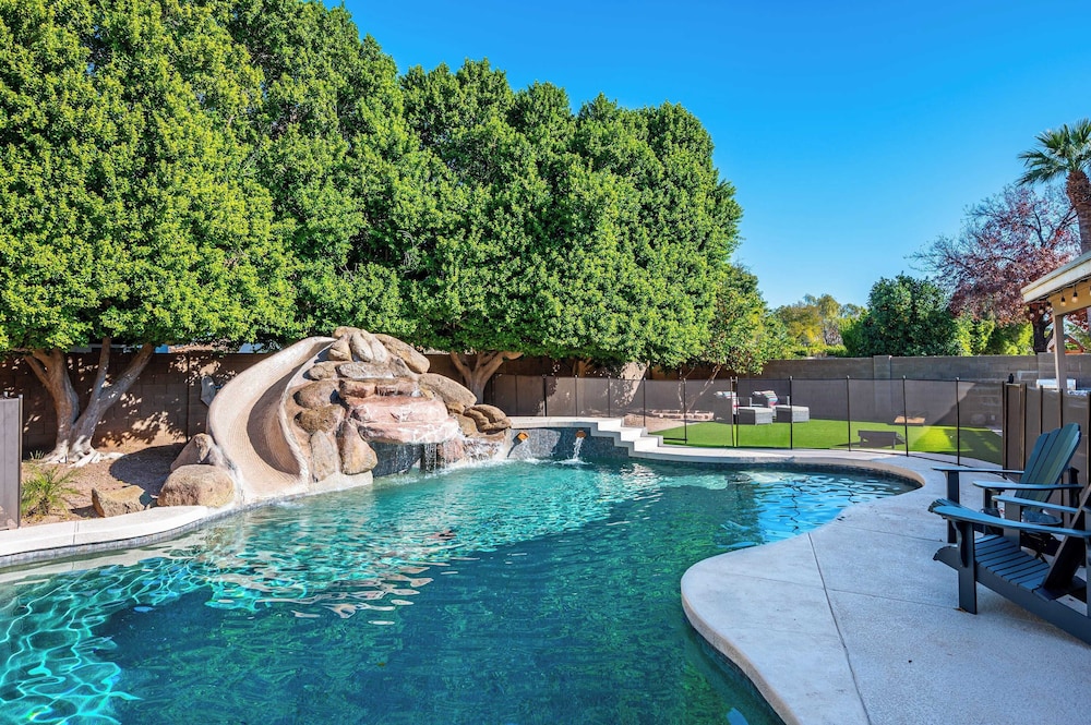 Bella Vista by Avantstay Pool w/ Waterslide