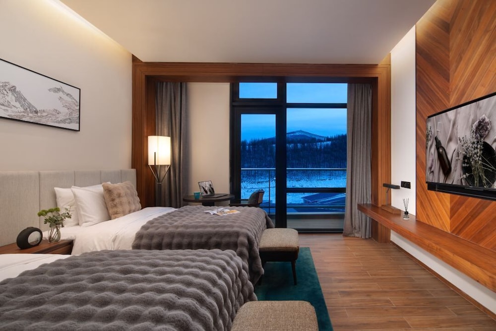 Oakwood Suites Chongli