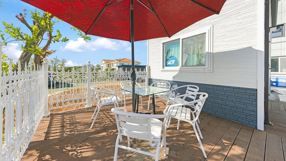 Incheon Vacations - Ganghwado Mare Seawater Poolvilla - Property Image 9