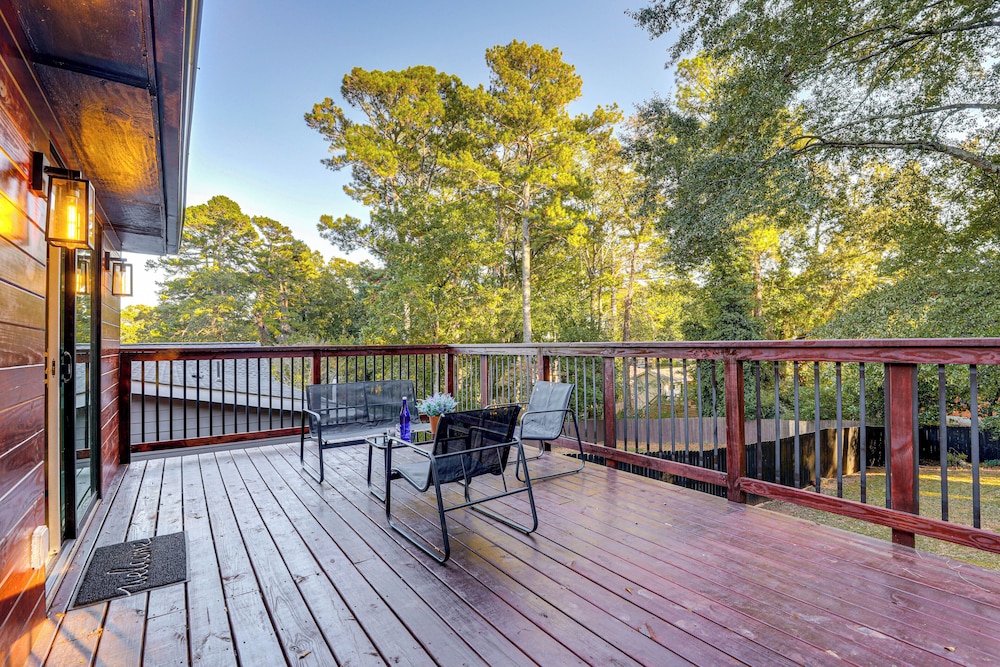 Close to Decatur Square: Family Home w/ Deck!