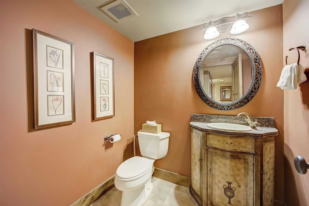 2 Ski-in/ski-out Condos w/ Hot Tubs Deer Valley Mont Cervin by Avantstay