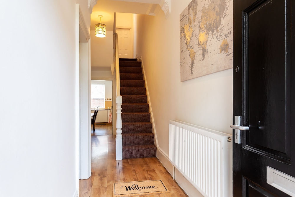 5 Bed House near Manchester view 2