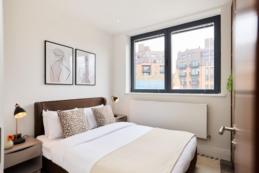 The Harlesden Breakout - Glamorous 2bdr Flat