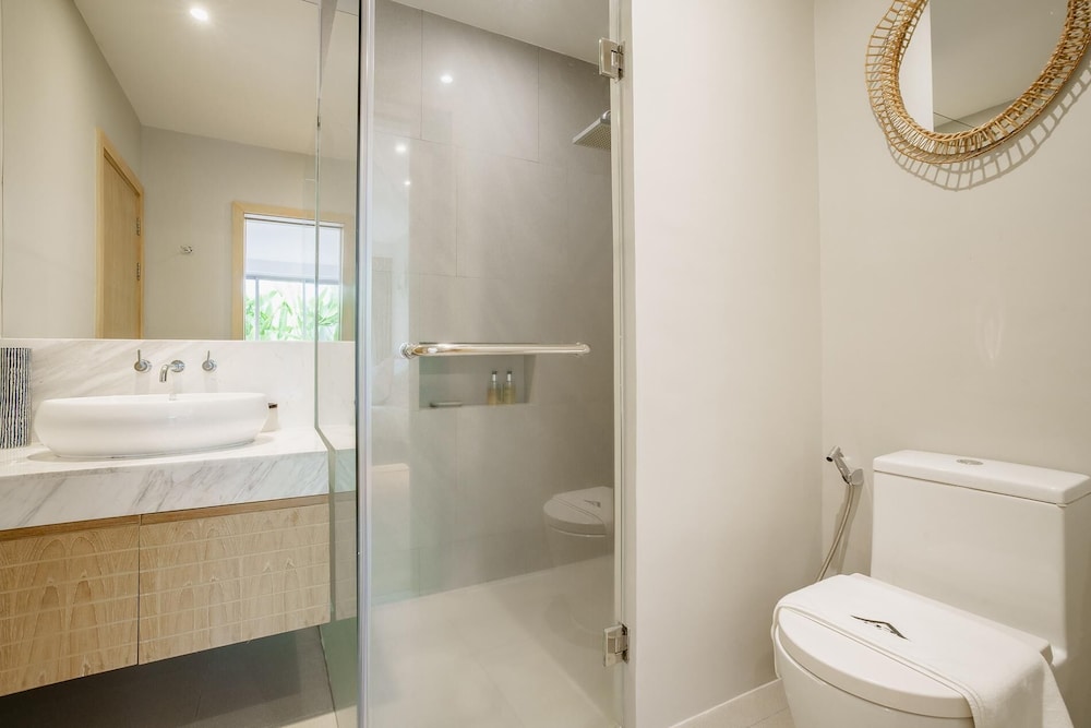 Stylish 3BR Pool Villa, Bang Tao + Airport Shuttle