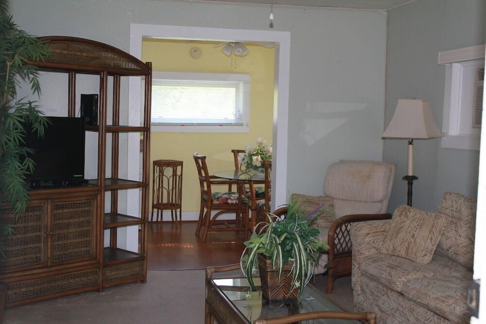 Indian River Lagoon Waterfront Cottages