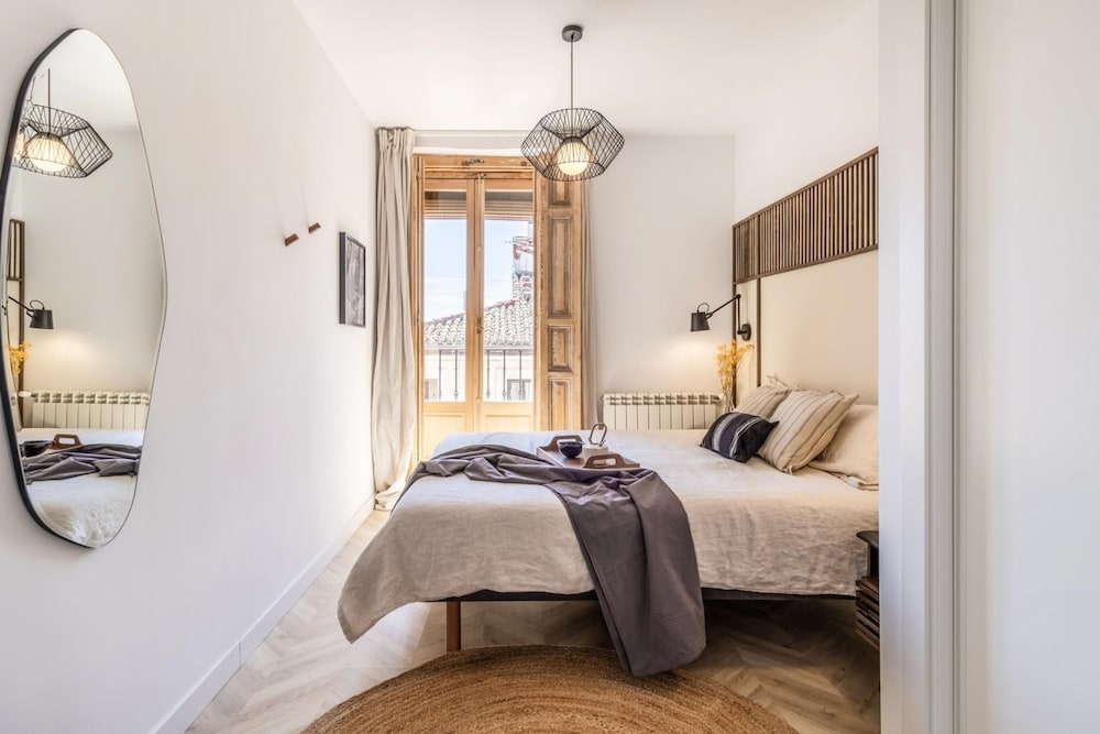 Ainsa - 4 Bedrooms in Malasa a