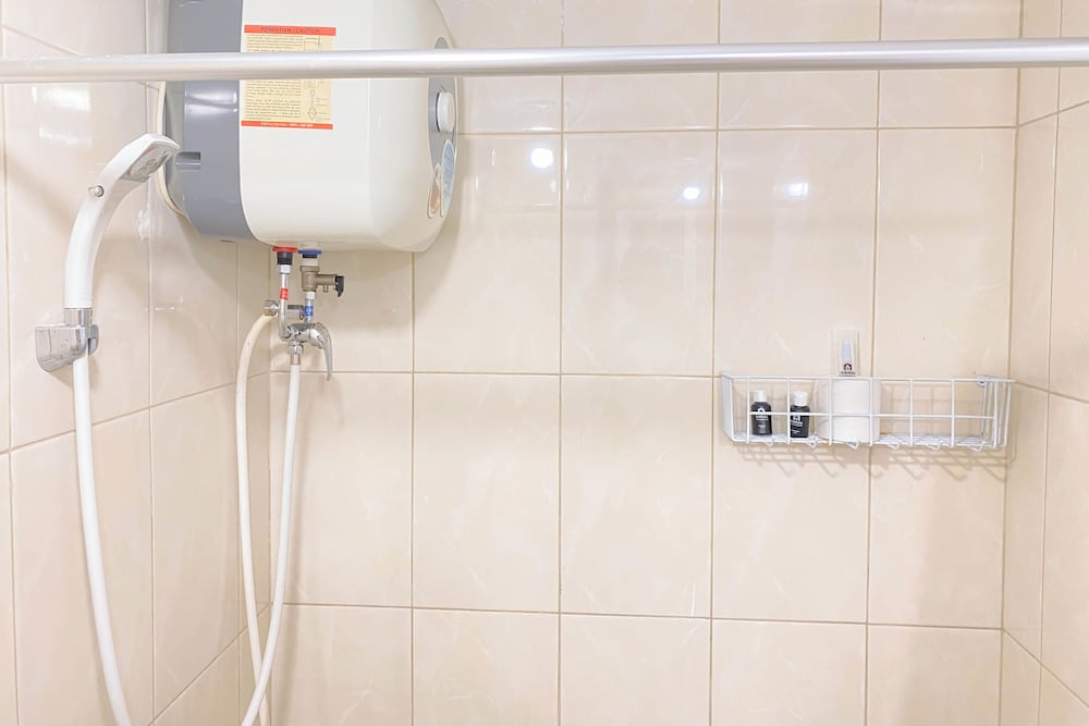 Good Location And Cozy Studio Springlake Summarecon Bekasi Apartment