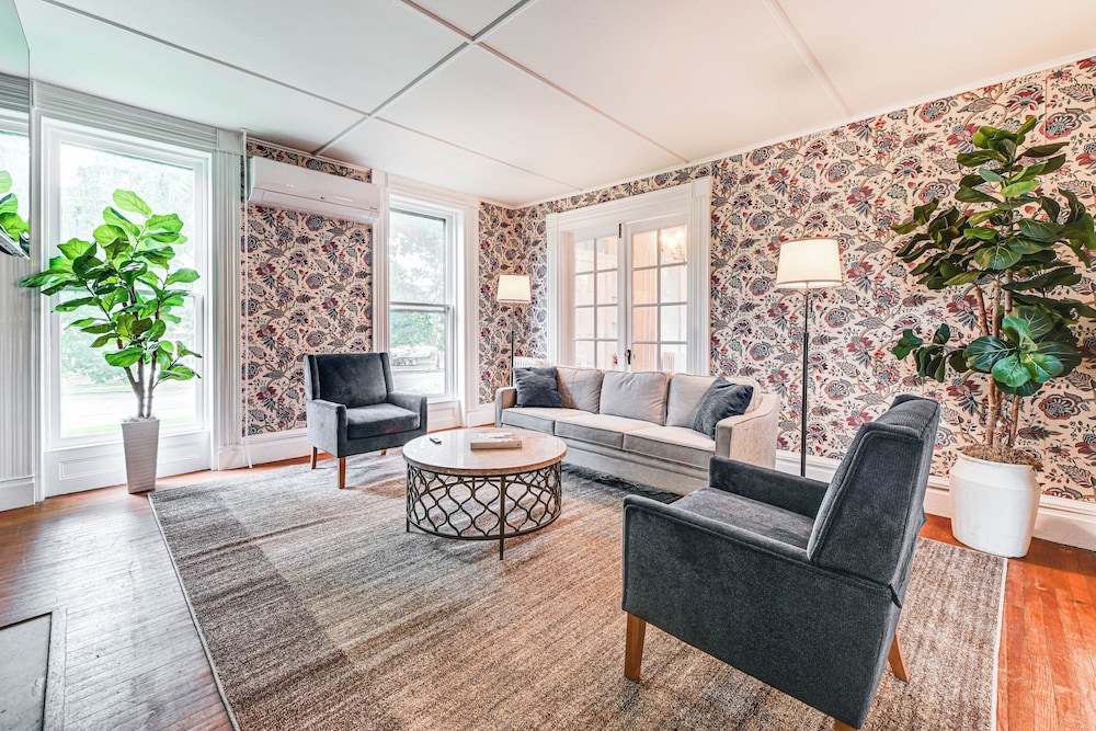 Near Lake & Wineries: Spacious Union Springs Home!