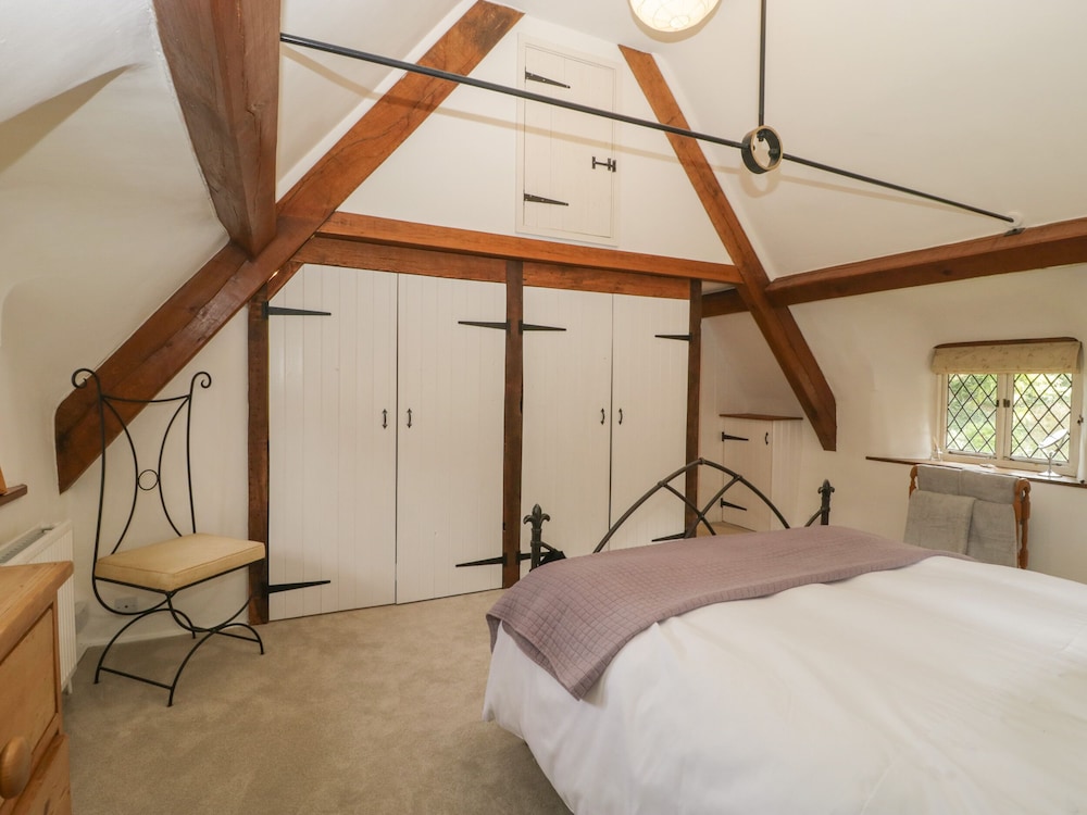 Under Acre Cottage