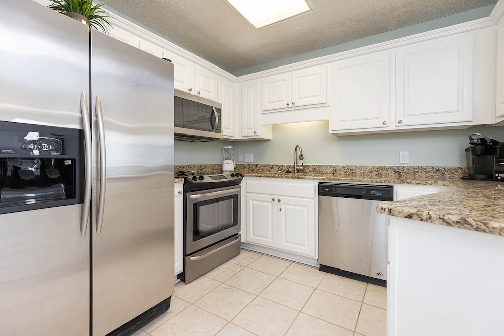 Phoenix East 2 2124 2 Bedroom Condo