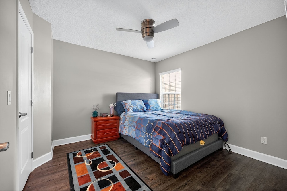 Floridays Manor 4 Bedroom Home