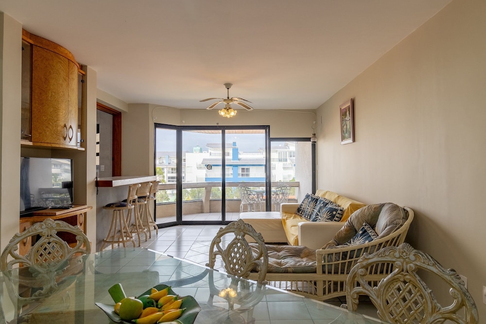 Ap w/ Balcony 200 m From the Beach Ingleses Vin202