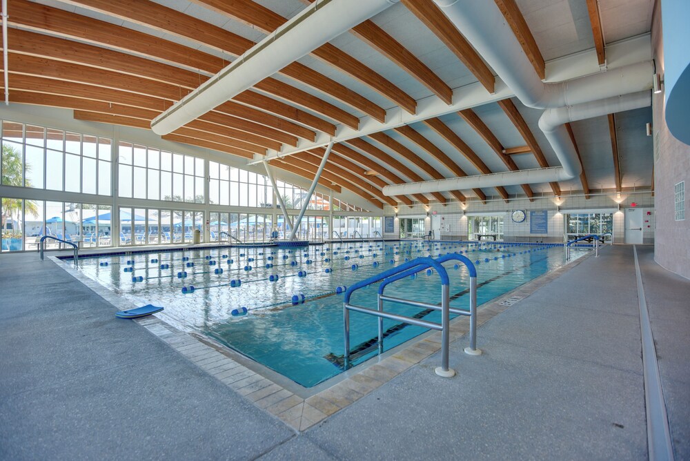 Resort Pool & Hot Tub: Home 8 Mi to Dtwn Sarasota