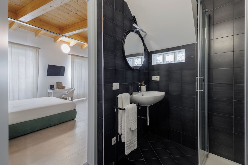 Basco Guest House