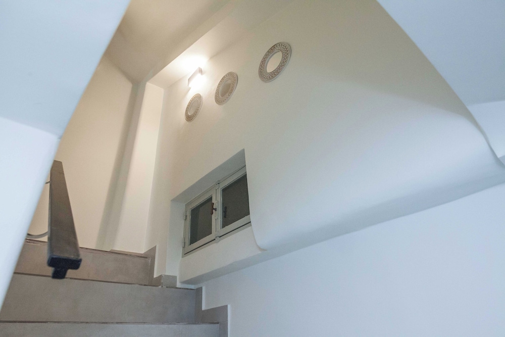 Cozy 1 Bd Basement Apt in Pagrati