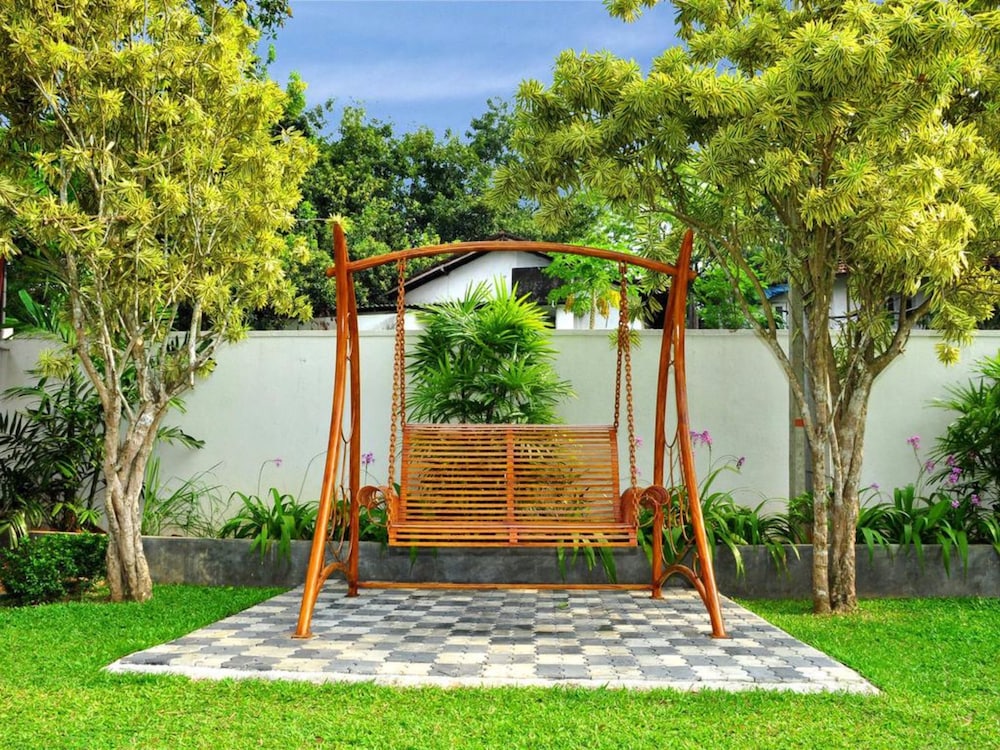 Rockery Villa