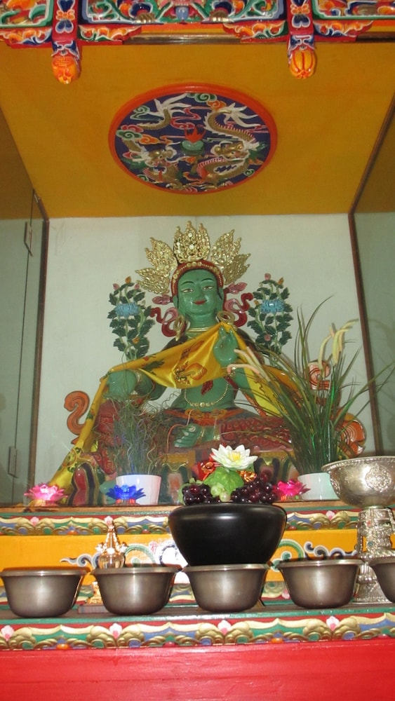 Nirvana Hotel - Hostel