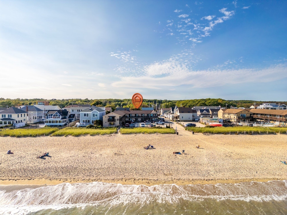 Beachfront Bliss Cozy Studio!