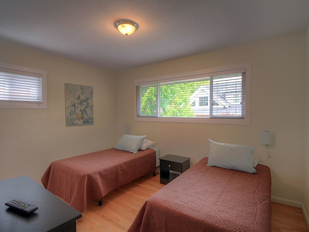 Beach Access Kelowna Rental Home Upper Unit by KVR