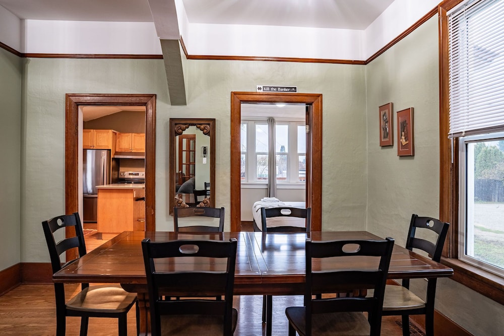 509 Mackenzie by Revelstoke Vacations