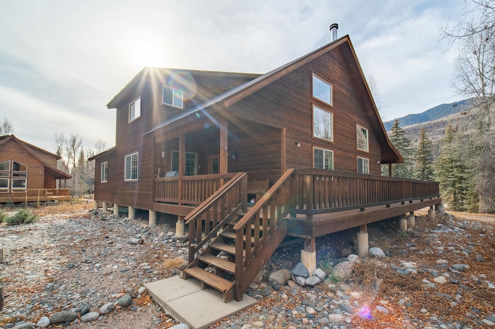 Bear Paw Lodge
