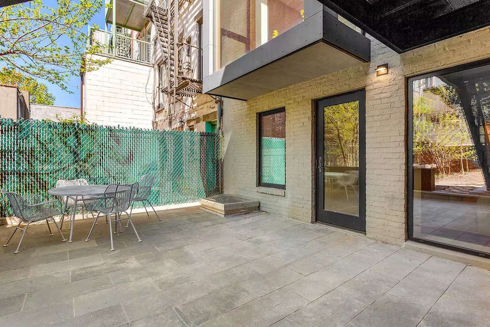 Degraw Place by Rove Travel Apt w Private Patio