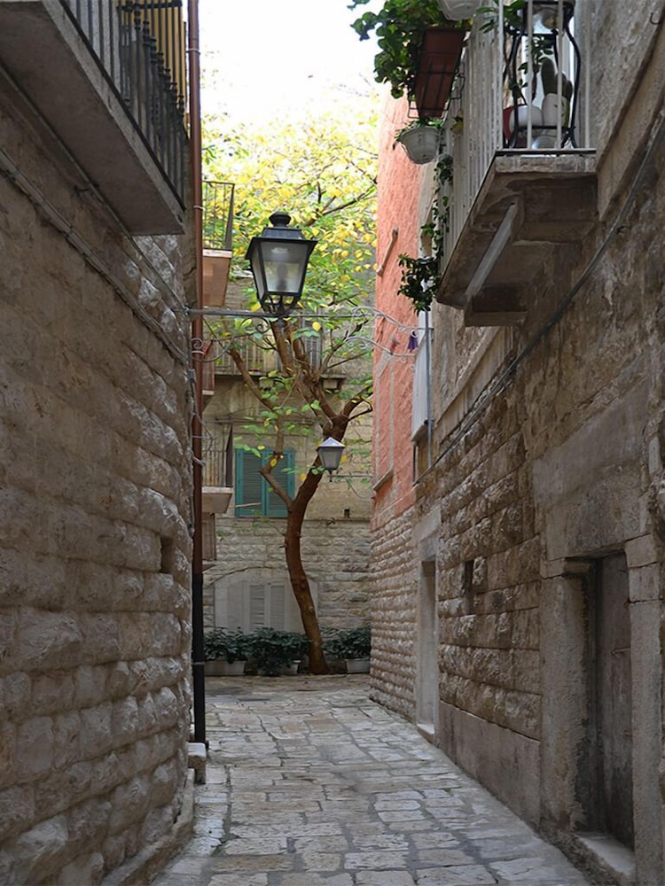 Suite Home Trani Old Town