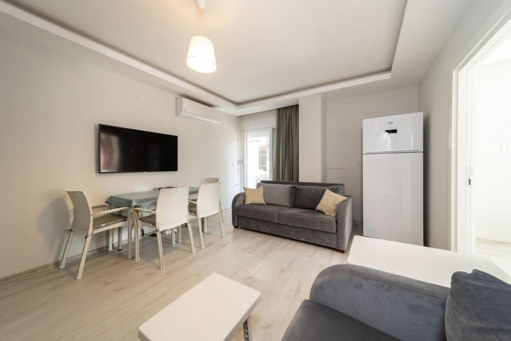 Flat With Shared Pool and Balcony in Konyaaltii view 5