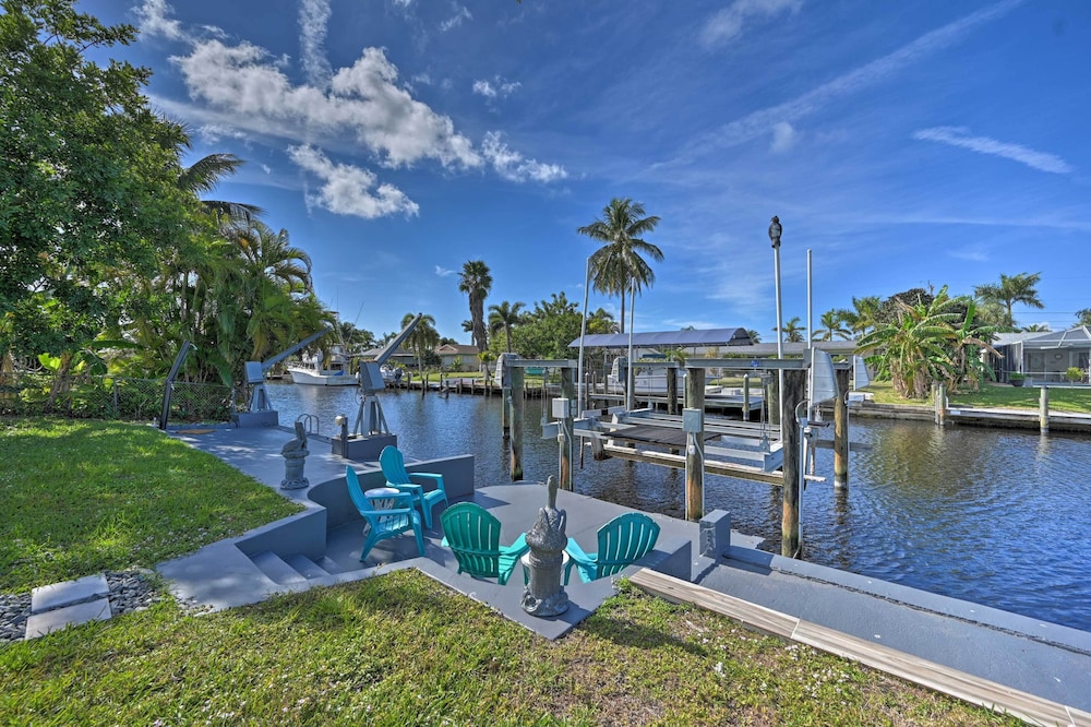 Pool, Dock, Game Room: Cape Coral Canal Home view 4