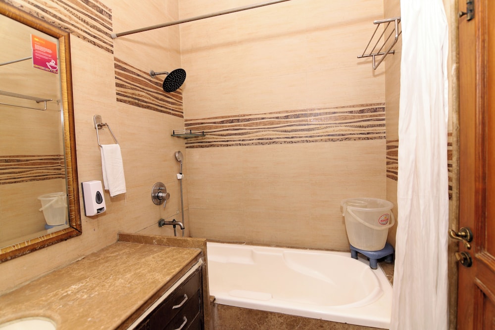 Hotel Ashray Noida
