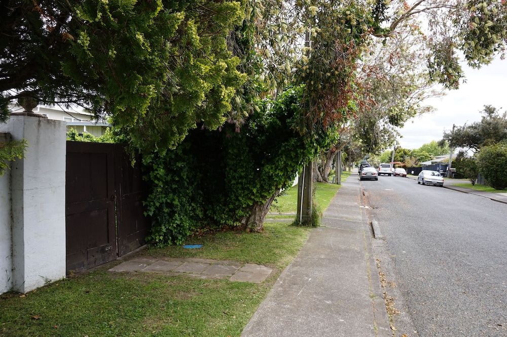 Auckland Hauraki Modern Guest House