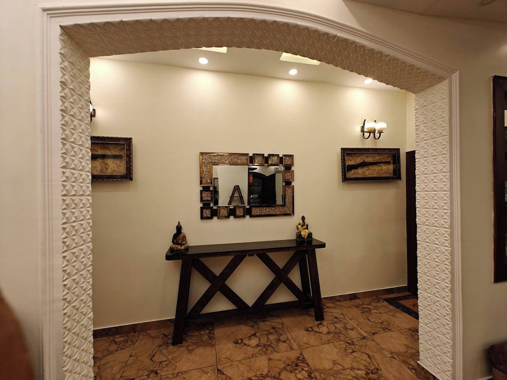 The Paradise - Luxury 3BR Villa Near the Airport in Dehradun