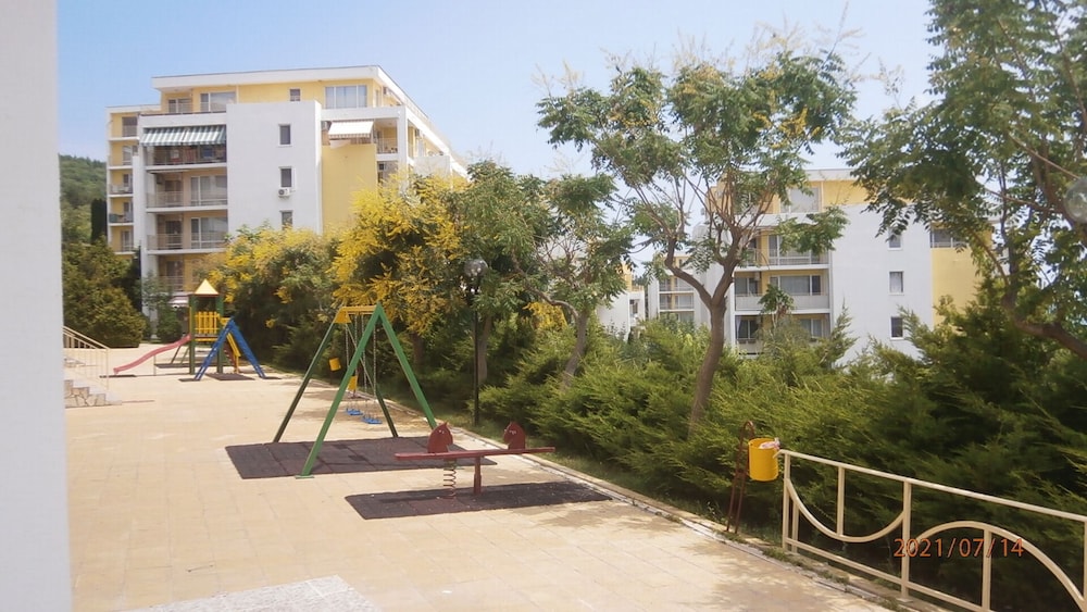 Photo 48